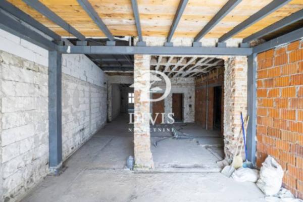 Slika 9 - Jelene Ćetković, Petosoban stan na prodaju, 241m2, 939.900€